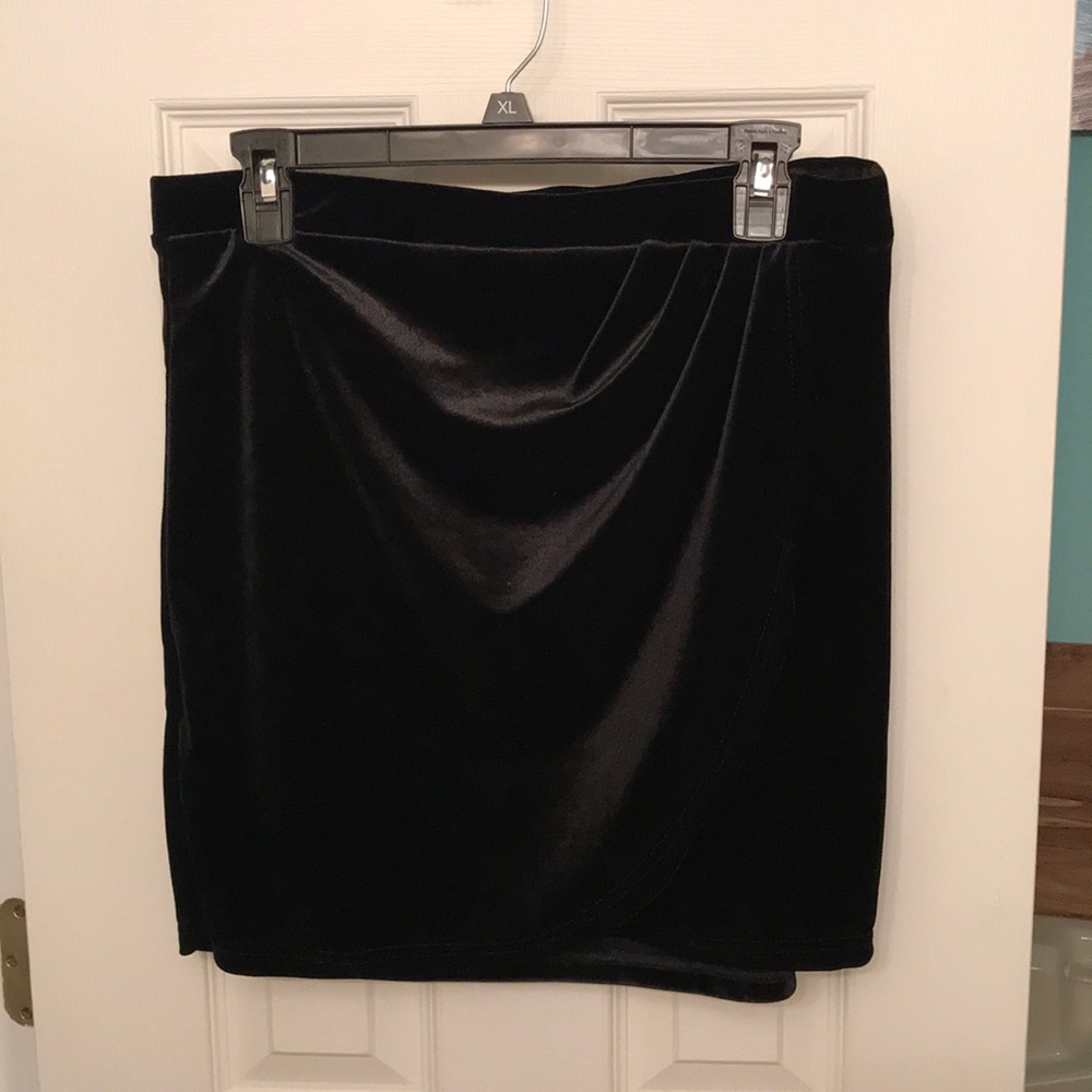 Crushed velvet skirt